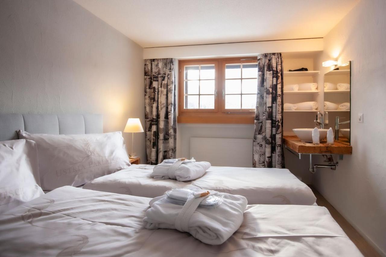 Hotel Ustria Parlatsch Trin Ngoại thất bức ảnh