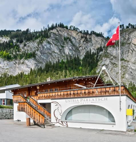Hotel Ustria Parlatsch Trin Ngoại thất bức ảnh